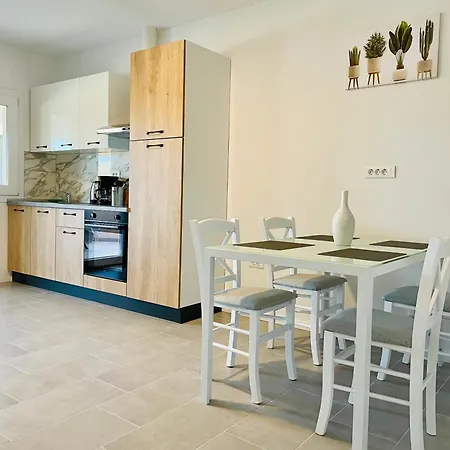 Apartment New Miya -