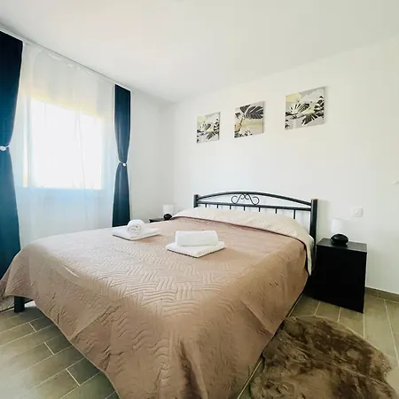 Apartment New Miya -